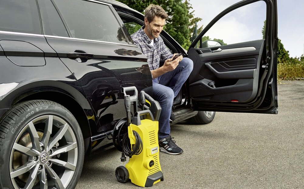 Myjka ciśnieniowa KARCHER K3 Premium Power Control Home myjka w użyciu z aplikacją