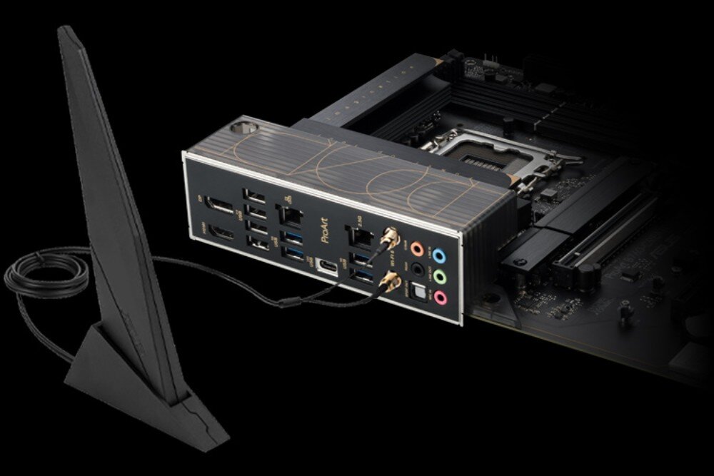 Płyta główna ASUS ProArt B760-Creator WiFi Widok tylnego panelu płyty z podłączoną anteną Wi-Fi, wieloma portami USB, audio i złączami sieciowymi, łączność, porty sieciowe, Wi-Fi, Bluetooth