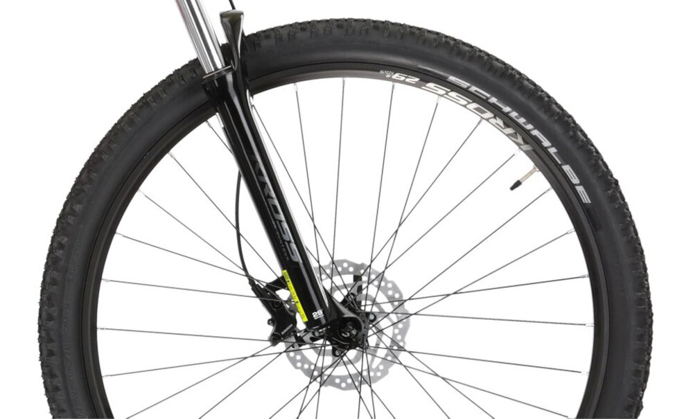 Rower górski MTB KROSS Level 3.0 M20 29 cali męski Czerwony kola duze 29-calowe latwe pokonywanie przeszkod wiekszy kontakt kola z podlozem szeroki opoy marki SCHWALBE gleboki bieznik dobra przyczepnosc regularne sprawdzanie cisnienia powietrza wartosc na bocznej czesci opony
