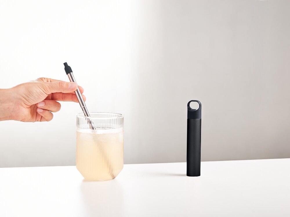 Słomka LEXON Nomaday UV Straw Czarny
            słomka w napoju odkażanie dezynfekcja antybakteryjne wielokrotnego użytku