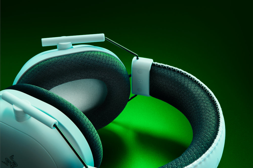 Słuchawki RAZER BlackShark V2 Pro rozgrywek e-sportowych grach wyczynowych codziennych sesjach gamingowych