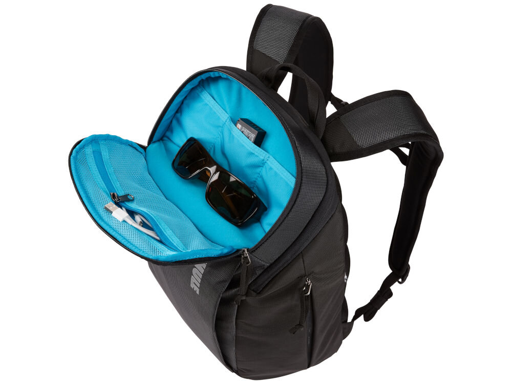 Plecak THULE EnRoute Medium DSLR 20L Czarny wyściełana komora podzielona na części przednia kieszonka jasna wyściółka wnętrza plecaka