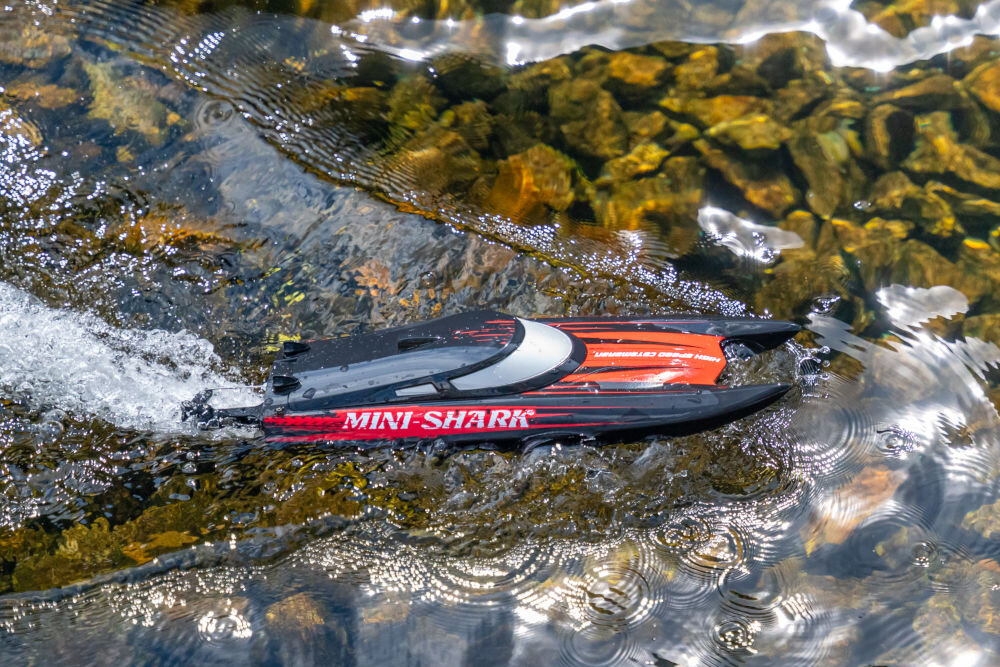 Łódź zdalnie sterowana S-LINE RCC601 płynaca po wodzie antykolizyjne nadwozie