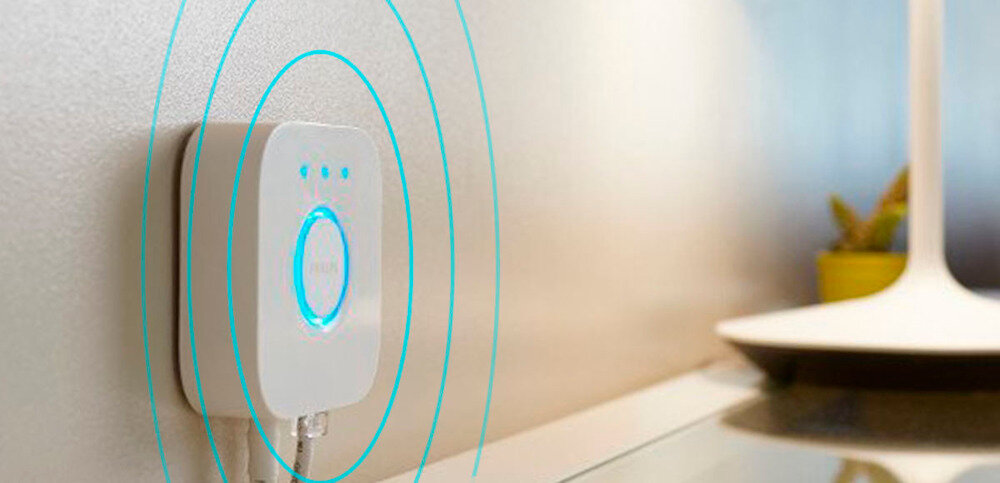 Zestaw startowy PHILIPS HUE  8720169159617 9W E27 + mostek Hue Pełna kontrola  zabezpieczenia system smart home security bezpieczeństwo wygoda oświetlenia konfiguracja