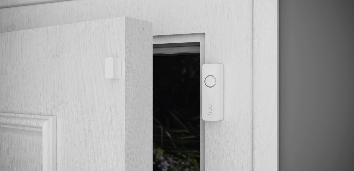 Czujnik otwarcia drzwi i okien PHILIPS HUE Secure harmonogramy i scenariusze działania aplikacją Hue włączać światła uruchamiać kamerę powiadomienia na smartfona