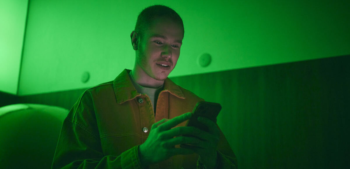 Czujnik otwarcia drzwi i okien PHILIPS HUE Secure dostęp do nagrań archiwalnych 60 dni zaawansowane powiadomienia Basic Plus