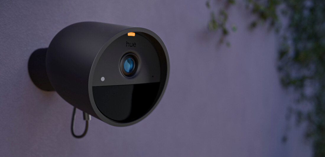 Zestaw startowy PHILIPS HUE Secure (kamera, 2 czujniki, 2 żarówki, mostek) kamera zadania użytkowanie korzystanie wewnątrz na zewnątrz Łatwa instalacja intuicyjne sterowanie powiadomienia push