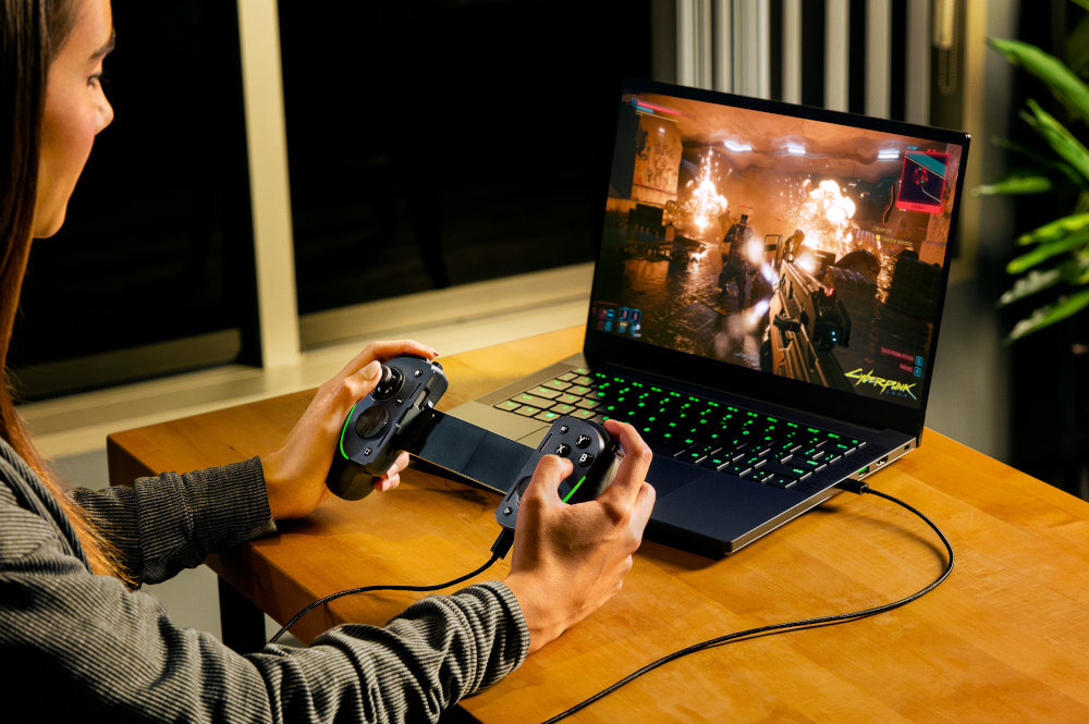 Kontroler RAZER Kishi Ultra 17 przycisków 8-kierunkowy d-pad, spusty Hall Effect, przyciski akcji Mecha-tactile, drążki analogowe TPSiV