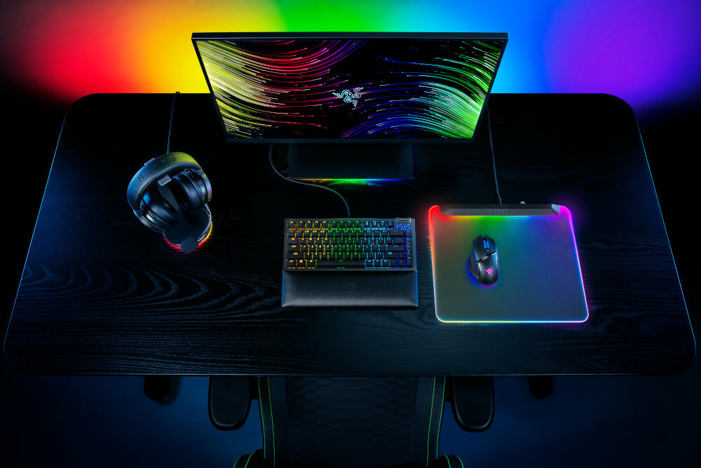 Podkładka RAZER Firefly V2 Pro Podświetlana podkładka gumowej powłoki USB-A 2.0 zasilania maty ładowania myszy bezprzewodowej