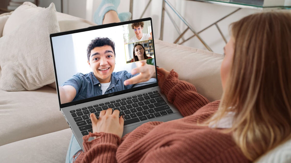 Laptop ACER Swift Go 14 SFG14-63-R19Q 14 OLED R5-8645HS 16GB RAM 512GB SSD Windows 11 Home kamera internetowa 2560 x 1440 px szybkie ładowanie do 100 W waga 1,32 kg bateria 50 Wh aplikacja AcerSense