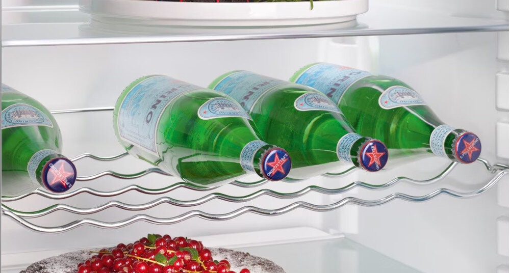 LODÓWKA LIEBHERR CUE 331 SMARTFROST półka na butelki wygodne przechowywanie wino woda