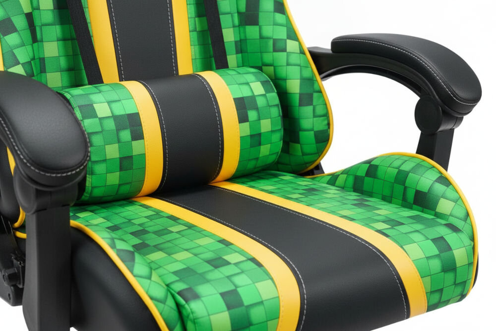 Fotel HELL'S CHAIR HC-1005 Cube Zielono-czarny zbliżenie na siedzisko i poduszkę fotela jasne tło dbałość o elementy trwała i praktyczna ekoskóra HDPL profilowana poduszka pod lędźwie tapicerowane podłokietniki