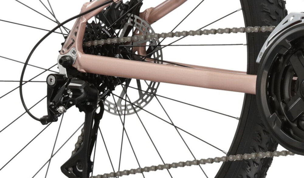 Rower górski MTB KROSS Lea 5.0 D14 27.5 cala damski Różowe złoto 18 przelozen przerzutki marki MicroSHIFT wysoka wytrzymalosc precyzyjne dzialanie plynna bezproblemowa zmiana biegow tylna przerzutka grupa CUES niewiarygodnie plynna niezawodna zmiana przelozen wytrzymala