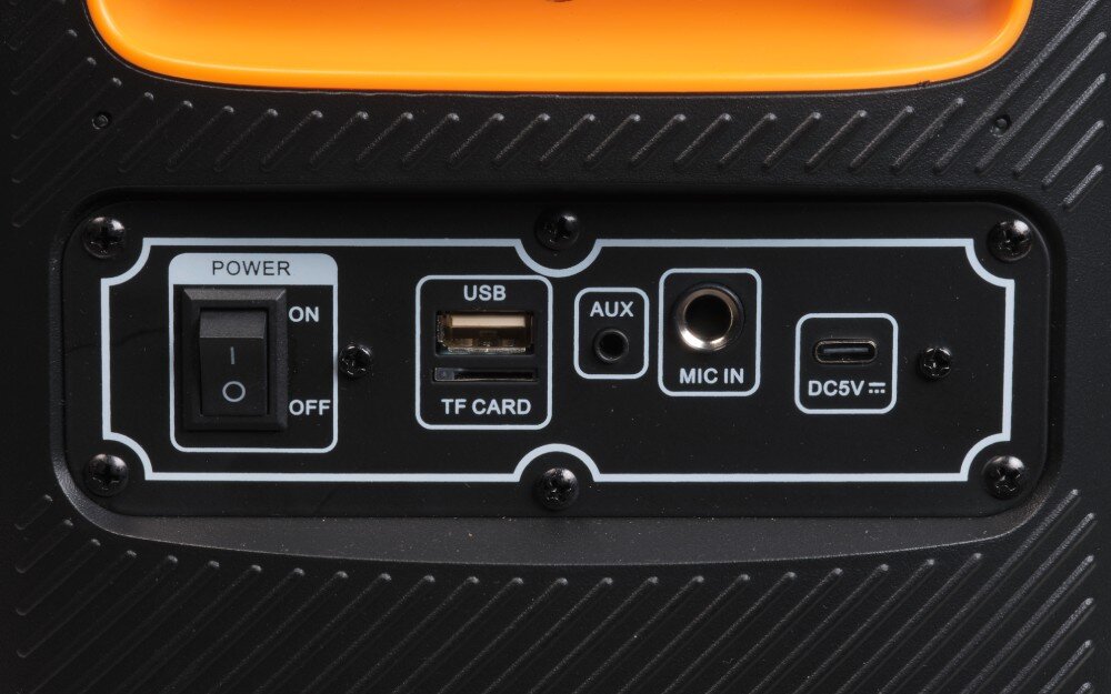 Power audio DENVER BPS-165 łączność Bluetooth porty USB-A karta pamięci mikrofon