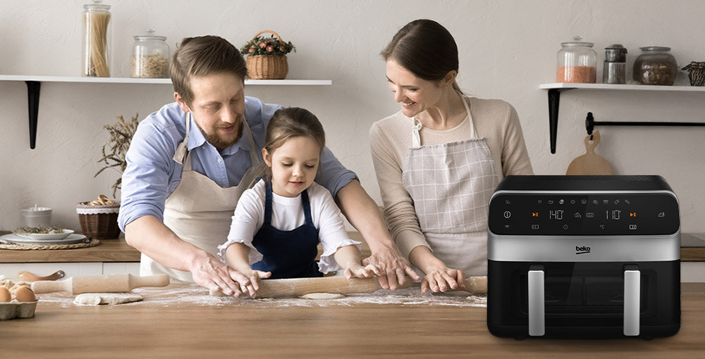 Frytkownica beztłuszczowa BEKO ExpertFry FRL 6488 Air Fryer frytkownica stoi na blacie wyświetlacz przyciski dwie komory uśmiechnięta rodzina wałkuje ciasto szybkość wygoda oszczędność przygotowywanie dań dwa razy szybciej niż w piekarniku do 60% mniej energii (w porównaniu z użyciem piekarnika klasy A) Kompaktowe wymiary 41 × 31,4 × 36 cm szeroki zakres temperatury od 35 do 200°C dopasowanie warunków gotowania