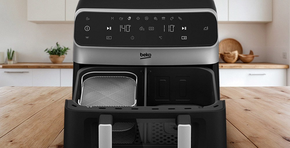 Frytkownica beztłuszczowa BEKO ExpertFry FRL 6488 Air Fryer frytkownica wyświetlacz przyciski wewnątrz frytkownicy srebrne akcesorium praktyczne akcesoria dodatkowe elementy grillowanie suszenie owoców przygotowywanie wielu różnorodnych potraw proste wygodne ciekawe gotowanie eksperymentowanie odkrywanie smaków zdrowe domowe jedzenie