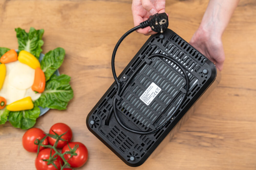 Toster GÖTZE & JENSEN TO900K schowek na przewód