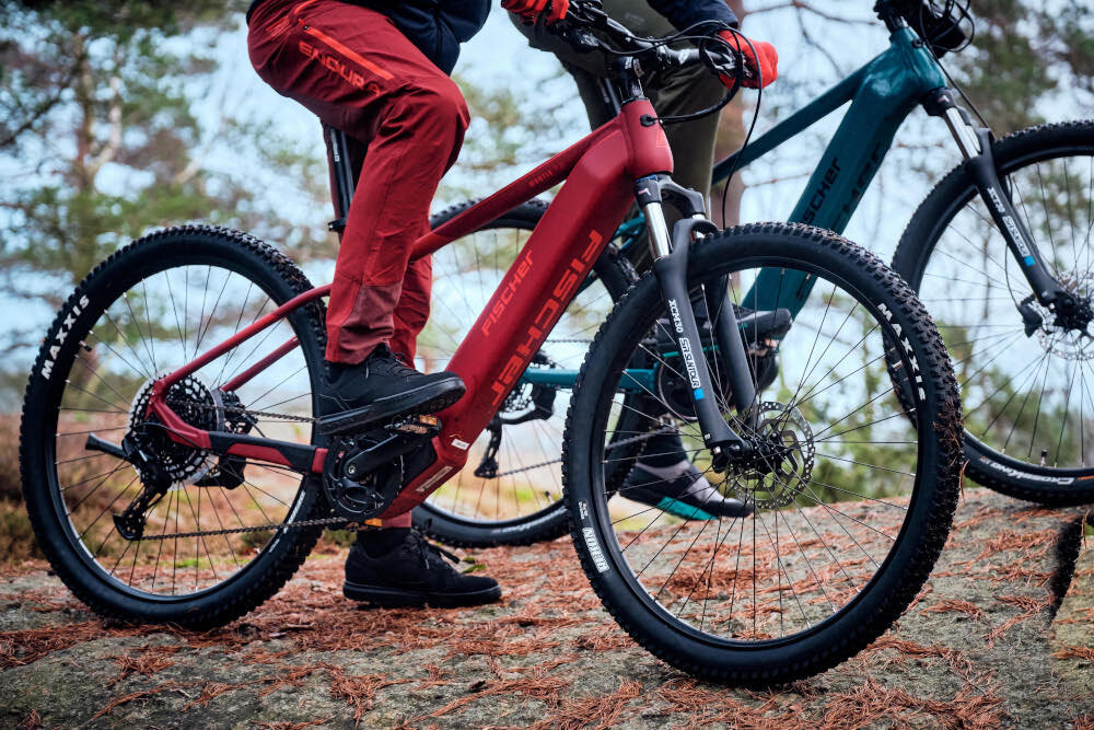 Rower elektryczny FISCHER Montis 7.0i M18 29 cali męski Purpurowy rama aluminiowa 18-calowa solidna lekka latwe prowadzenie wybor rozmiaru ramy Twoj wzrost mierzony w zrelaksowanej pozycji typ roweru