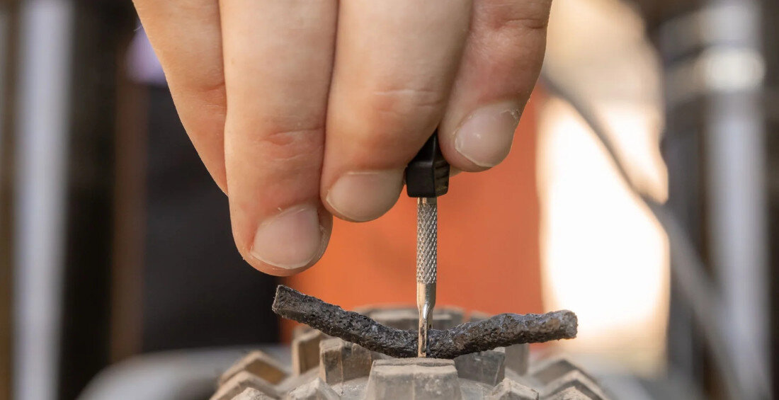 Klucz rowerowy CRANKBROTHERS F11 system bezdętkowy korki do opon trasa wygoda