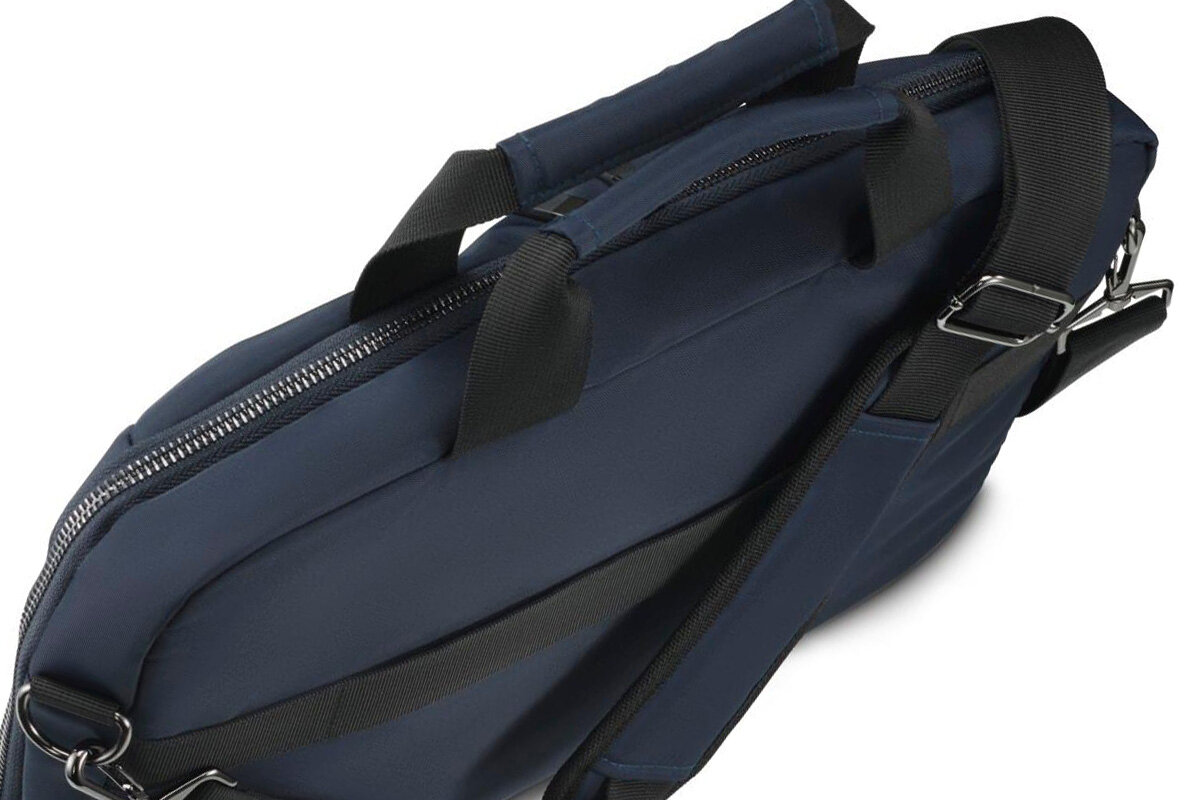 Szykowność granatowego koloru