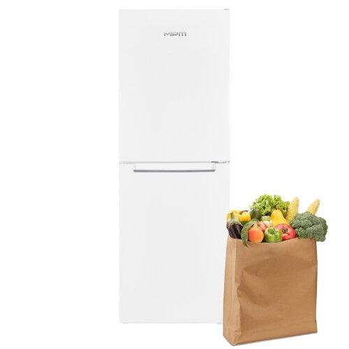 Lodówka MPM-230-FF-53, obok torba z warzywami i owocami.