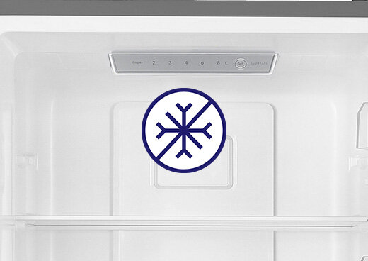 Zbliżenie na wnętrze lodówki MPM-230-FF-55. Ikona przekreślonego płatka śniegu.