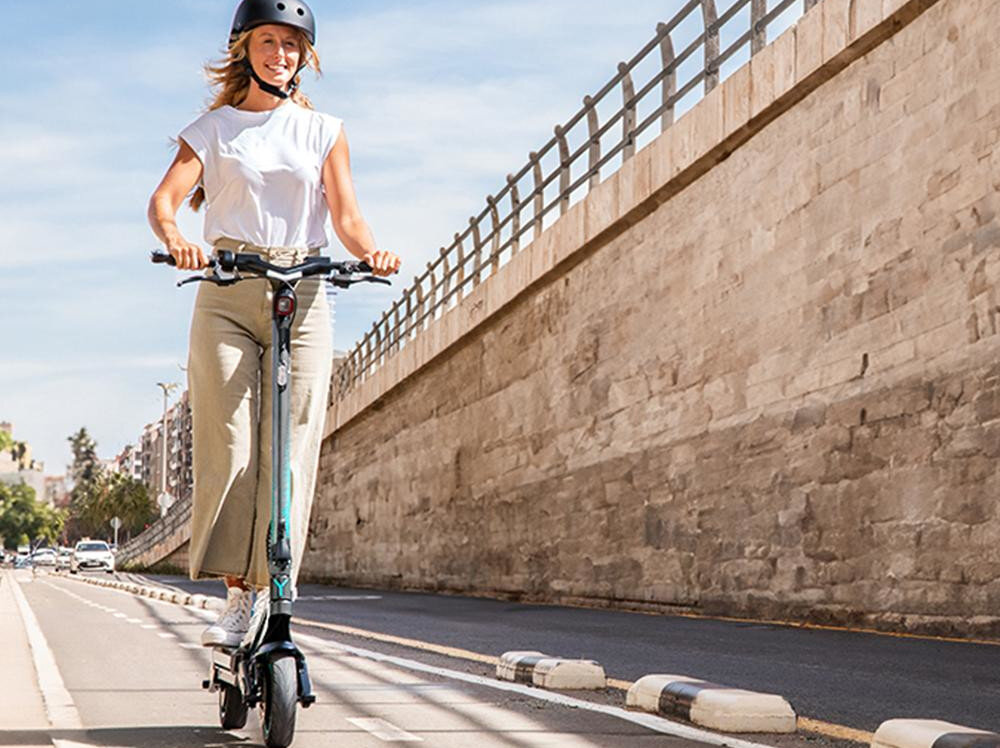 Hulajnoga elektryczna CECOTEC Bongo Y45 45km 350W Amortyzacja 10 Szary system KERS odzyskiwanie energii kinetycznej