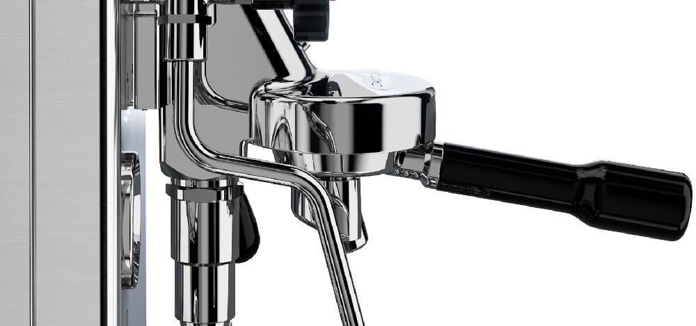 Ekspres LELIT Mara PL62XSS portafilter średnica 58 mm współpraca z różnymi sitkami komplet sitko do pojedyńczej i podwójnej kawy ślepe sitko czyszczenie metodą backflushingu solidny tamper drewniana rączka proces ubijania kawy precyzyjny równomierny proces jakośc przygotowywanych napojów 