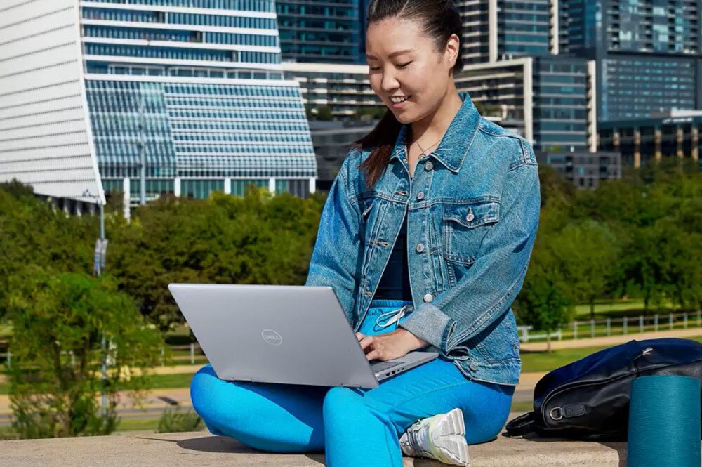 Laptop DELL Inspiron 7440-7401 14 Core 5 120U 8GB RAM 512GB SSD Windows 11 Home bezpieczeństwo czytnik linii papilarnych szyfrowanie