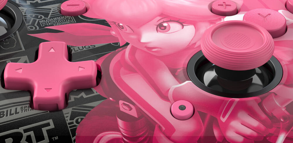 Kontroler PDP Rematch Grand Prix Peach Glow in the Dark Czarno-różowy zbliżenie na grafikę pada i jego przyciski wbudowany akumulator do 40 godzin grania na jednym ładowaniu bez baterii korzystne dla portfela i środowiska