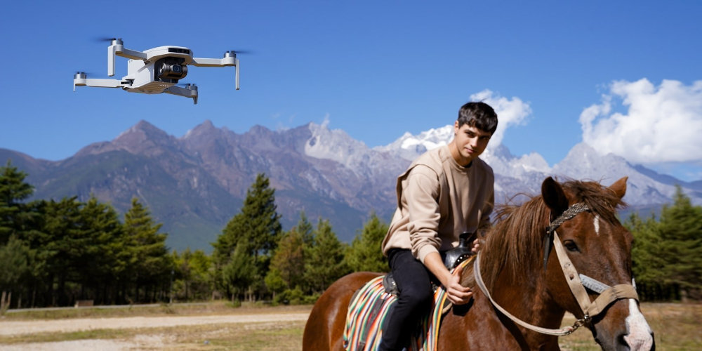 Dron POTENSIC Atom SE system kontroli lotu SurgeFly™ Video, Normal i Sport do 16m/s w zaledwie 2.8 sekundy System nawigacji sensory pozycyjne sensor ToF sygnału GPS