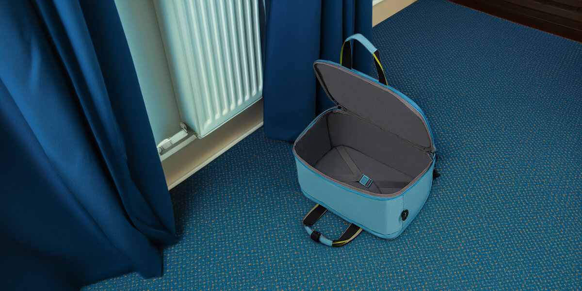 Torba AMERICAN TOURISTER Take2Cabin (25 x 40 x 20 cm) bagaż podręczny Ryanair smart sleeve