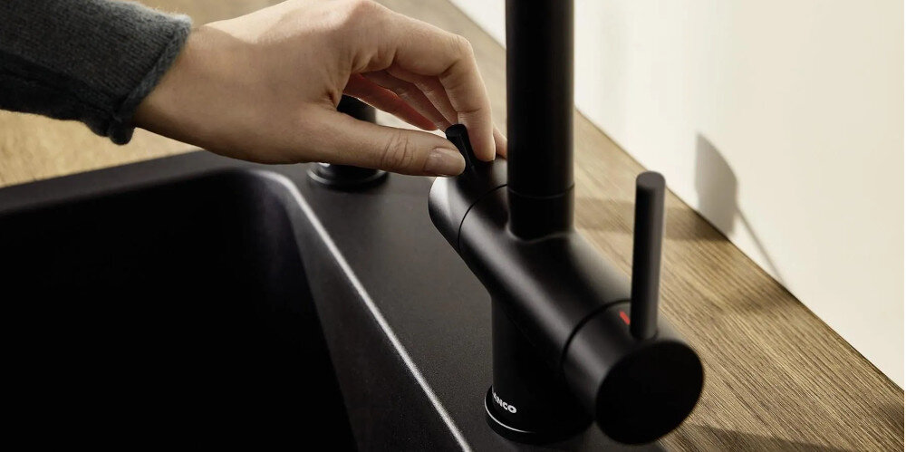 BATERIA KUCHENNA BLANCO Fontas II 527736 Satynowa ciemna stal obrotowa wyciągana wylewka kolor Satynowa ciemna stal