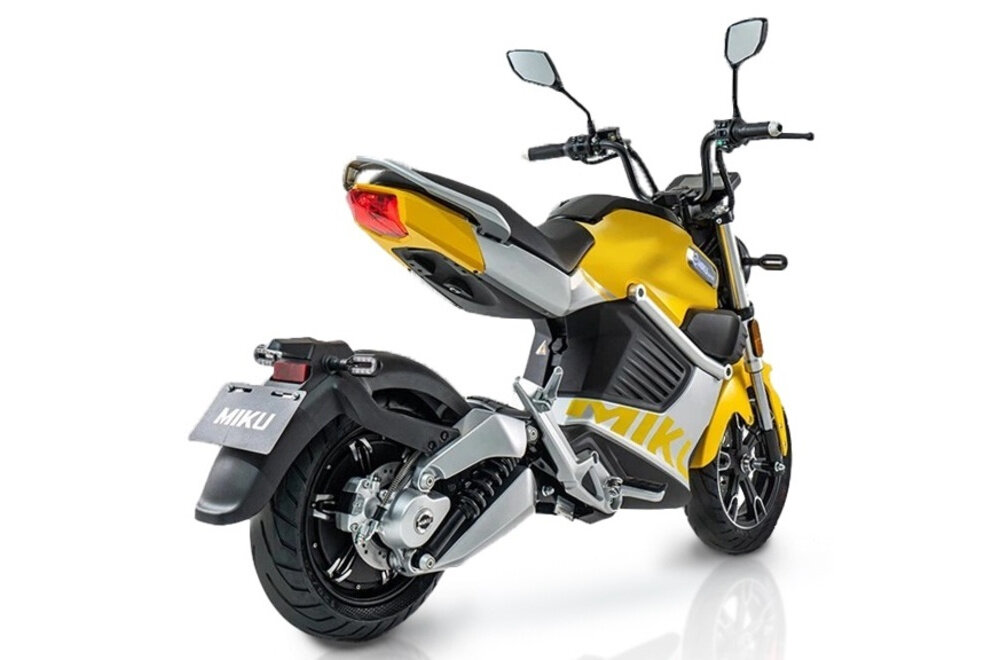 Motocykl elektryczny IML Miku Super Sunra Żółty hydrauliczne zawieszenie tarczowe hamulce CBS na przedniej i tylnej osi stabilnosc bezpieczenstwo ladownosc do 185 kg