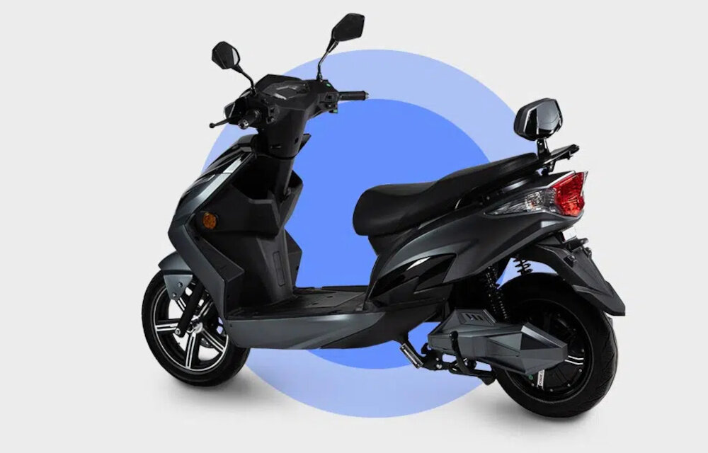 Skuter elektryczny IML X1 Double Szaro-czarny moc wydajnosc zaawansowane technologie dynamiczna wygodna jazda alarm aplikacja Bluetooth port USB-A innowacyjny intuicyjny w obsludze szybka ekologiczna jazda