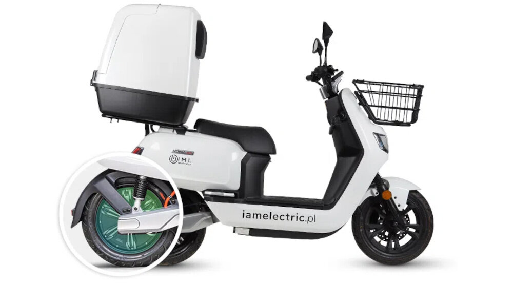 Skuter elektryczny IML Sunra Robo-SC Delivery Biały dwie wyciagane baerie litowo-jonowe pojemnosc 2 x 72 V 20 Ah zasig do 130 km czas ladownaia 4 godziny zywotnosc do 1000 cykli