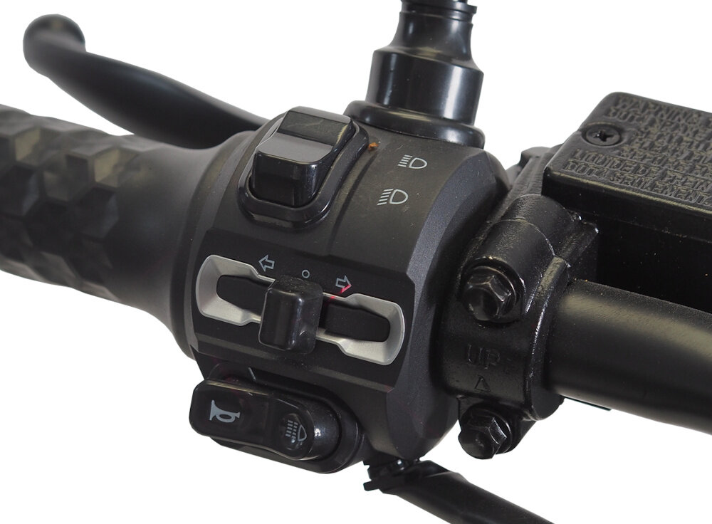 Skuter elektryczny IML Sunra Robo-SC Delivery Biały tempomat utrzymanie stalej predkosci plynna jazda alarm wbudowany dodatkowy poziom ochrony przd kradzieza