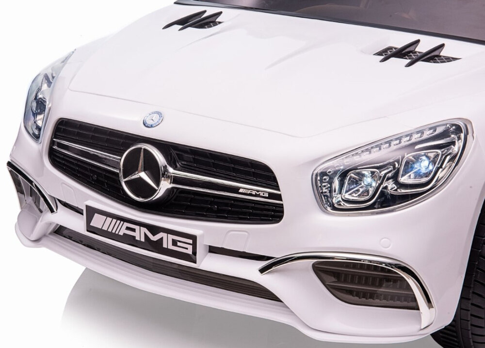Samochód dla dziecka MILLY MALLY Mercedes-Benz SL65 AMG Biały zbliżenie na przód i maskę samochodu autko sportowe zasilanie żelowy akumulator o napięciu 12 V i pojemności 7,0 Ah czas ładowania około 8 godzin dla dzieci od 3. roku życia w trybie kontroli rodzicielskiej maluchy od 18. miesiąca życia