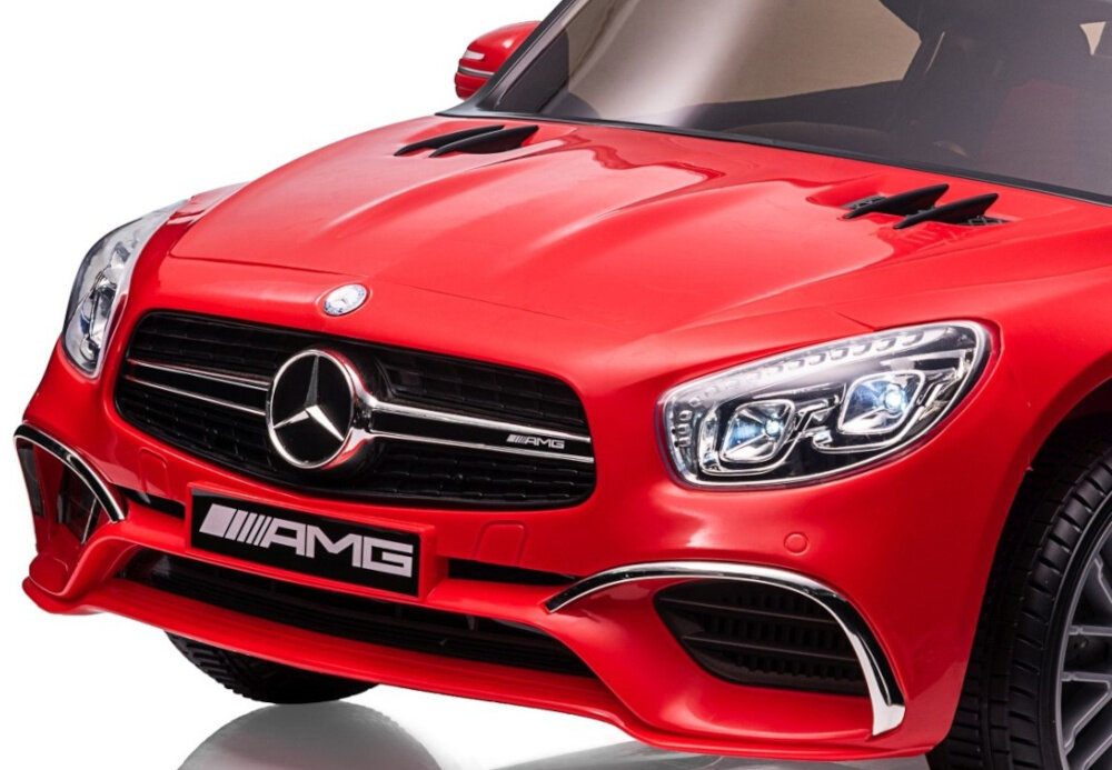 Samochód dla dziecka MILLY MALLY Mercedes-Benz SL65 AMG Czerwony zbliżenie na przód i maskę samochodu autko sportowe zasilanie żelowy akumulator o napięciu 12 V i pojemności 7,0 Ah czas ładowania około 8 godzin dla dzieci od 3. roku życia w trybie kontroli rodzicielskiej maluchy od 18. miesiąca życia