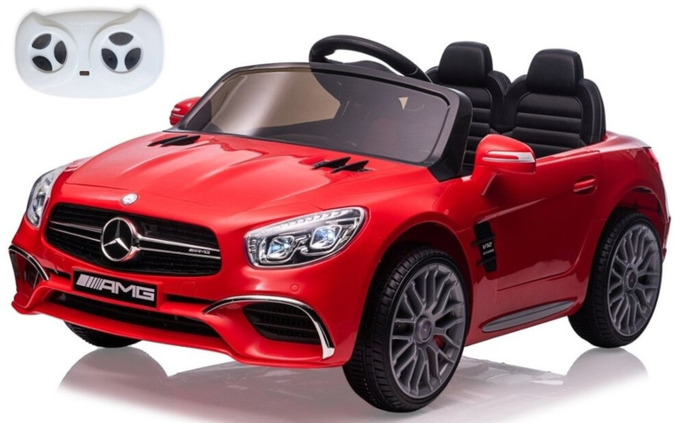 Samochód dla dziecka MILLY MALLY Mercedes-Benz SL65 AMG Czerwony samochód na białym tle widoczny od przodu pod skosem obok biały pilot pilot 2,4G sterowanie kierunkiem jazdy i prędkością pełne bezpieczeństwo od 18. miesiąca życia zasilanie dwie baterie typu AAA 3 biegi do przodu 1 bieg wsteczny rodzic ma pełną kontrolę nad tempem i kierunkiem jazdy