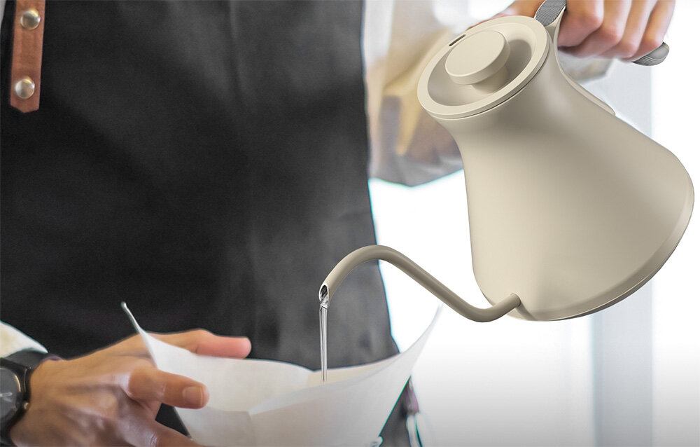 Czajnik COCINARE CEK-216 Biały funkcjonalny elegancki design ergonomiczna konstrukcja stabilne komfortowe nalewanie wody kształt w formie litery S pełna kontrola nad strumieniem