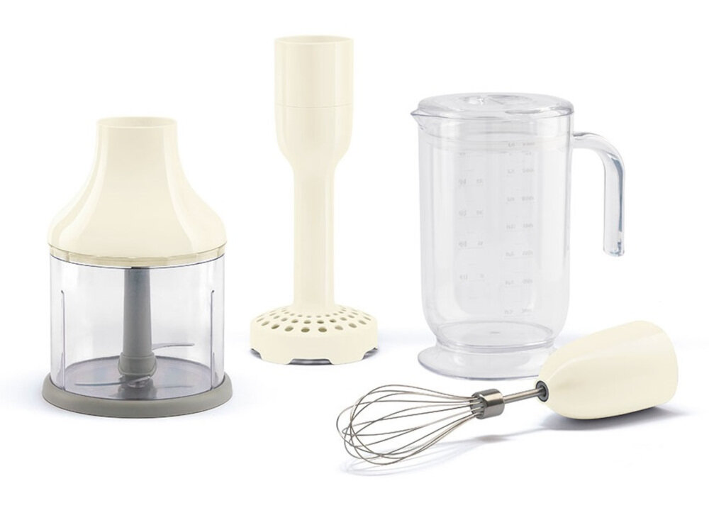 Zestaw akcesoriów SMEG HBAC11CR Do zadań specjalnych blendować, siekać, rozdrabniać i ubijać zupy, purée, sosy czy desery Wytrzymałe materiały bez BPA mycie  w zmywarce stylistyka inspirowana latami 50.