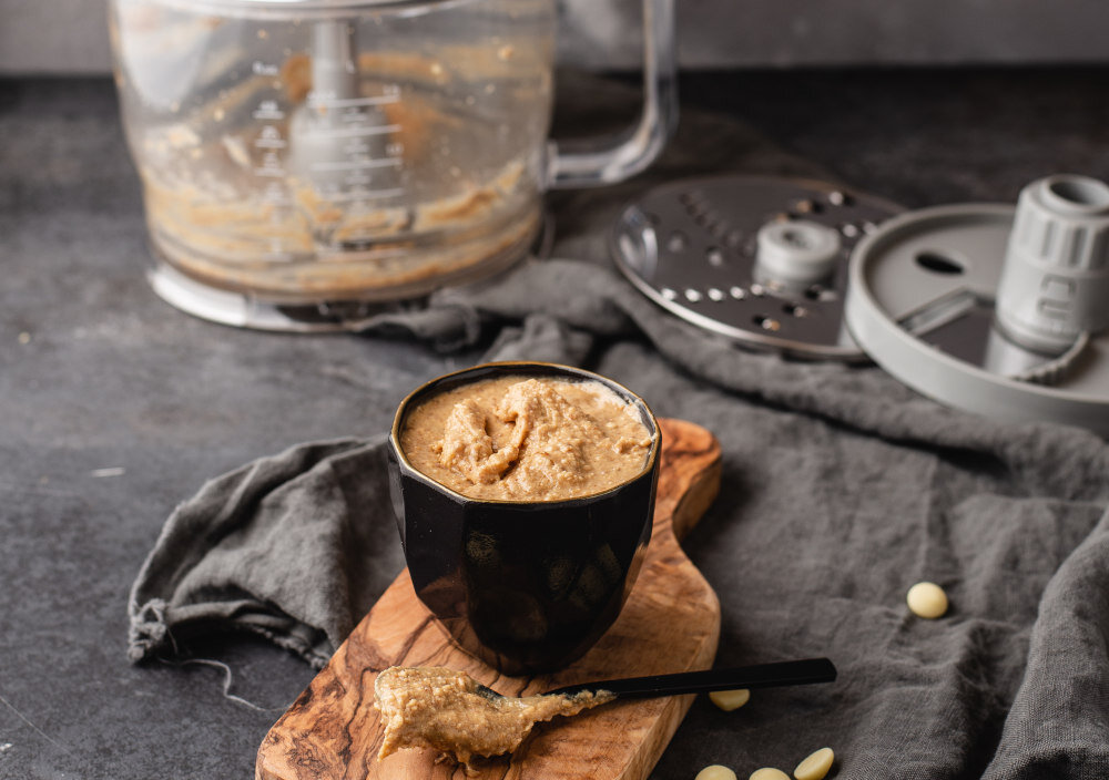 Malakser do blendera SMEG HBFP11 Wszechstronne zastosowanie pomaga szybko rozdrabniać, siekać i miksować od zup po sosy i desery misa pojemność