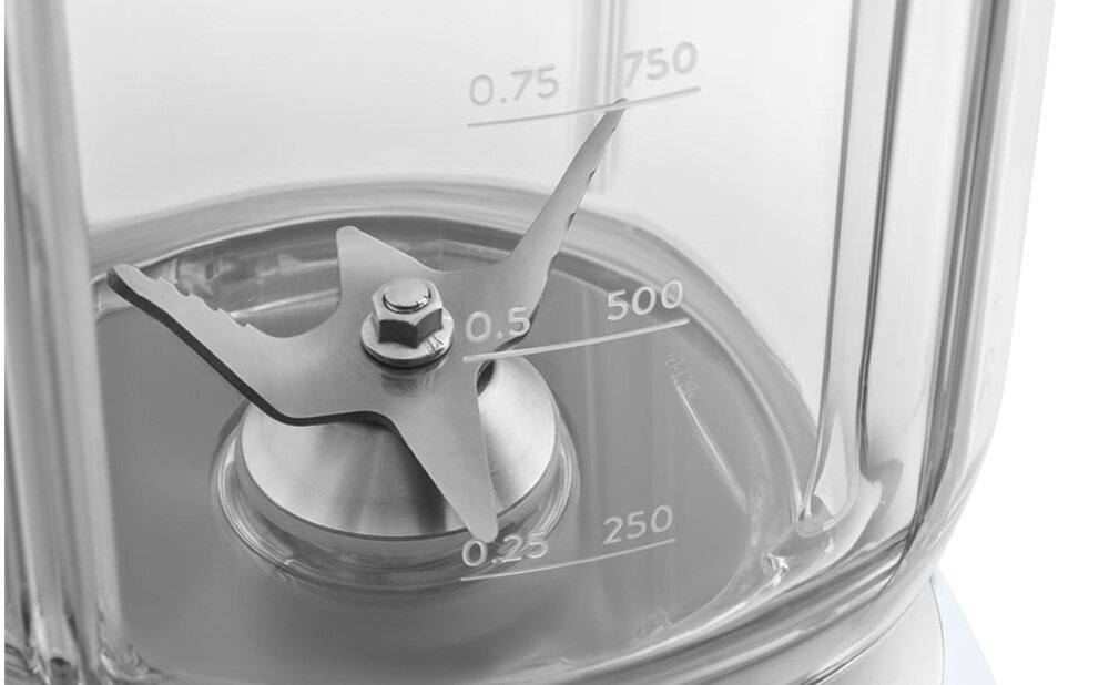 Blender kielichowy SMEG BLF03PBEU Błękitny Trwałość i wygoda użytkowania Zespół ostrzy wykonano z odpornej stali nierdzewnej ułatwia czyszczenie bezpieczeństwo