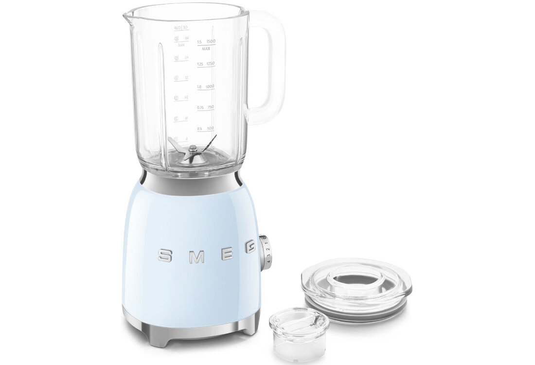 Blender kielichowy SMEG BLF03PBEU Błękitny kielich pojemność wykonanie Tritan™ Renew materiału wolnego od BPA Miarka i przezroczysta pokrywa ułatwienie precyzja odmierzanie składniki