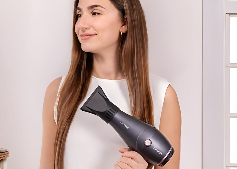 Suszarka CECOTEC Bamba IoniCare Harmony 2600W funkcja zimnego nawiewu zamyka łuski włosa zapobieganie uszkodzeniom dodanie blasku wydłużona trwałoś fryzury do wykańczania fryzur