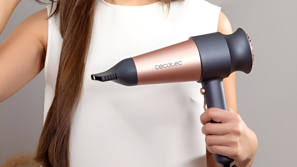 Suszarka CECOTEC Bamba IoniCare RockStar Retro 2000Wpełna swoboda ruchu długi kabel długość 1,8 m wygodne korzystanie solidny pierścień do zawieszenia praktyczne przechowywanie wygoda mobilność efektywność 