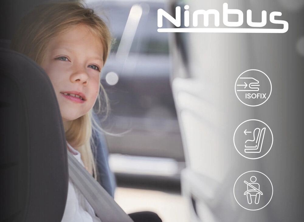 Fotelik samochodowy CARETERO Nimbus I-Size 100-150 cm (15-36 kg) Granatowy wnętrze samochodu dziecko siedzi w foteliku wygląda przez okno bezpieczeństwo wygoda regulacja