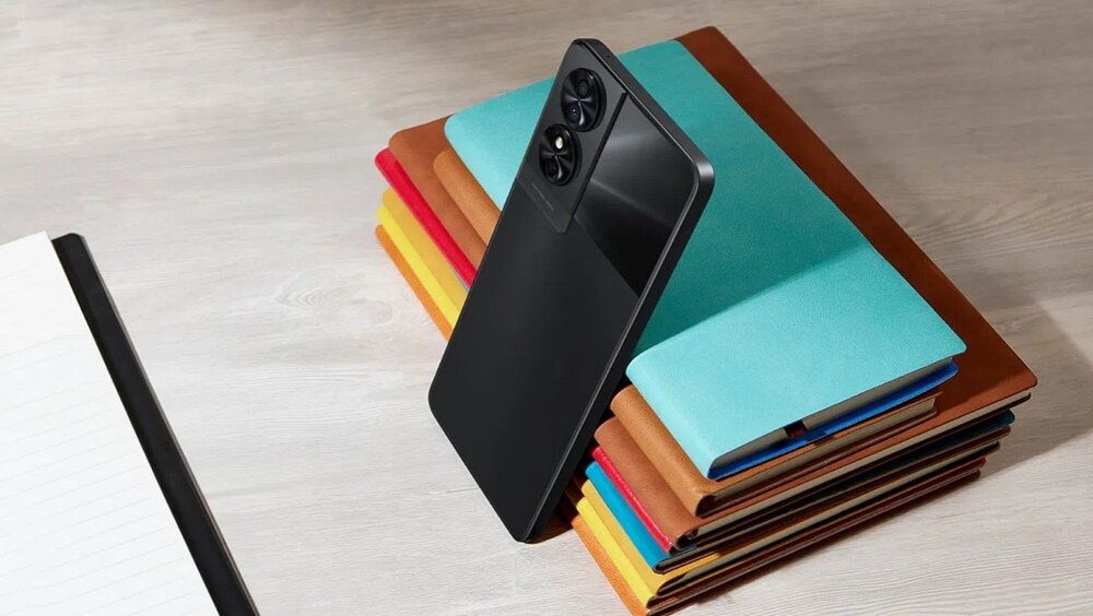 Smartfon TCL 50SE ładowanie