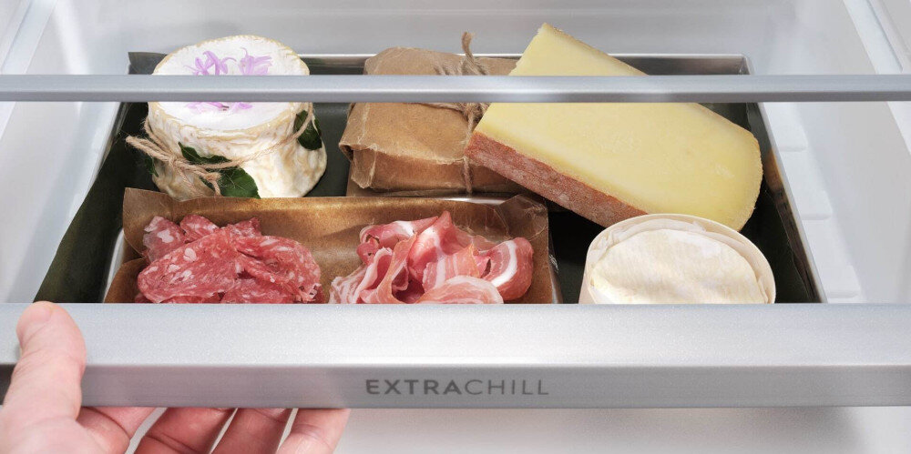 LODÓWKA ELECTROLUX LRC8ME39B Szuflada Extra Chill cyrkulacja powietrza niższa temperatura jakość smak świeżość wędliny sery